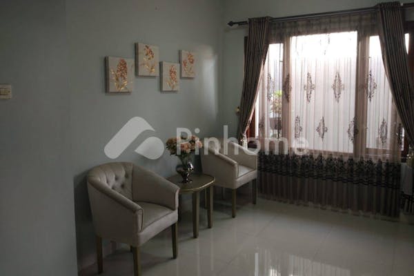 dijual rumah siap huni dekat lotte grosir di jl  brigjen sudiarto gading kidul - 2