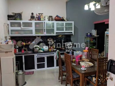 dijual rumah 3 lantai 7kt 120m2 di jl  berlian - 3