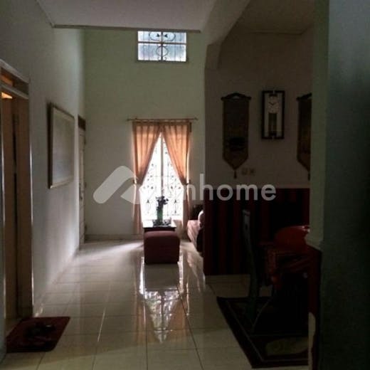 dijual rumah lokasi strategis di jl  m  saidi raya petukangan selatan - 2