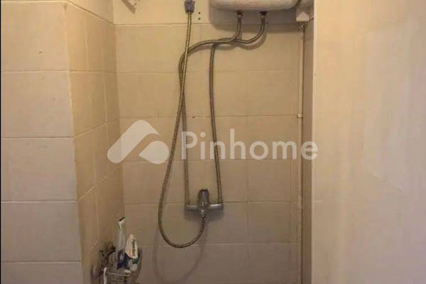 dijual apartemen lokasi strategis di apartemen belmont residence - 5