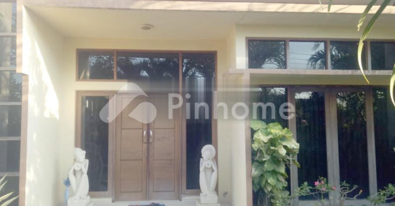 dijual rumah lingkungan asri dekat rumah sakit di jl  cargo kenanga - 1