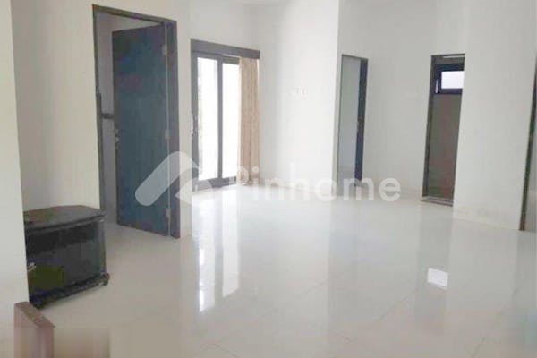 dijual rumah lingkungan nyaman dekat pantai di pering - 2