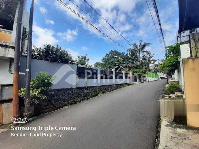 dijual rumah lokasi strategis di jl  jati padang raya  jati padang - 2