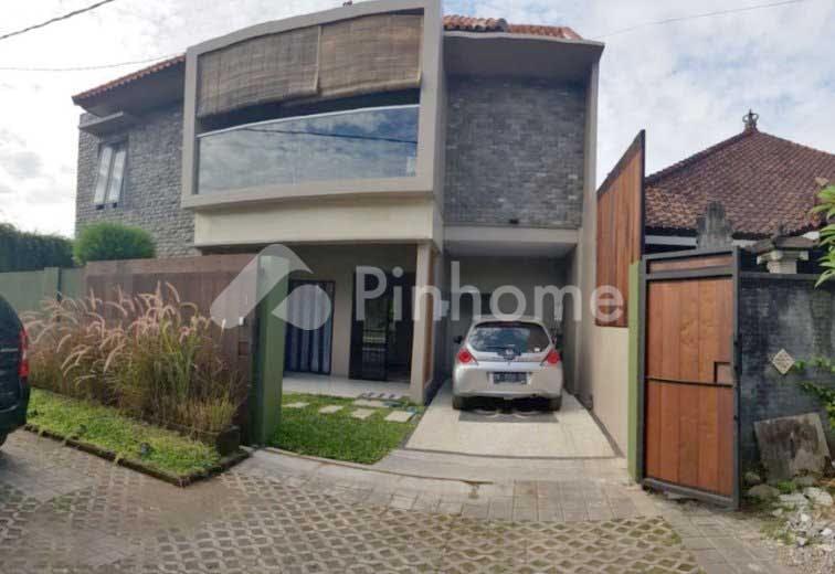 dijual rumah lingkungan nyaman di jl  kerta dalem - 1