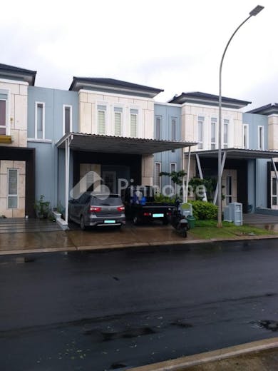 dijual rumah siap pakai di cluster leora alam sutera  jl  sutera orlanda ix - 1