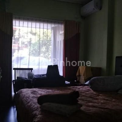 dijual rumah 2 lantai 3kt 151m2 di jl  emerald utama bintaro jaya sektor 9 - 4