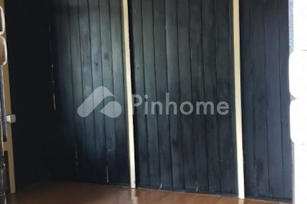 dijual rumah lingkungan asri dekat taman di talete dua - 7