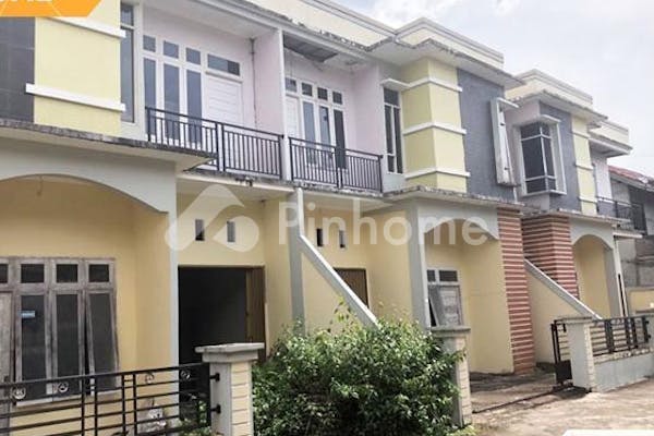 dijual rumah lokasi strategis di jl  putri candramidi