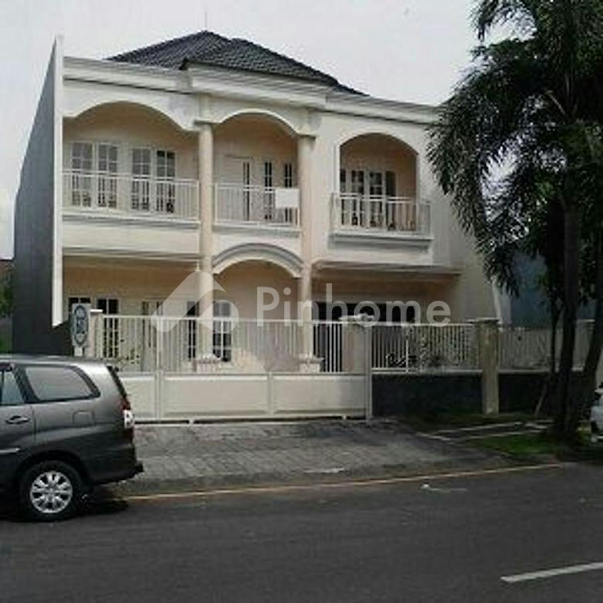 Dijual Rumah Lokasi Strategis Dekat Pasar di Citraland Raya Bukit Palma - Gambar 1