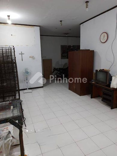 dijual rumah lokasi strategis di jelambar jakarta barat - 2