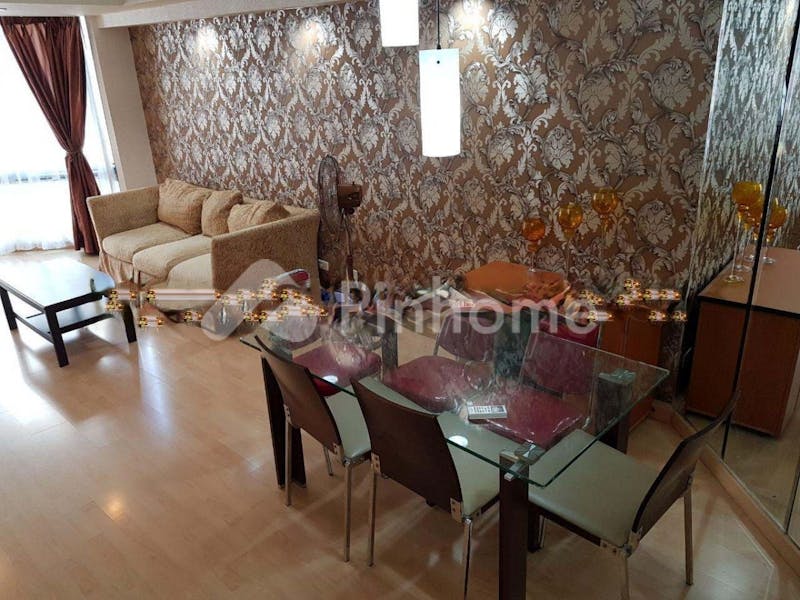 dijual apartemen modern dan cantik di apartemen taman anggrek - 1