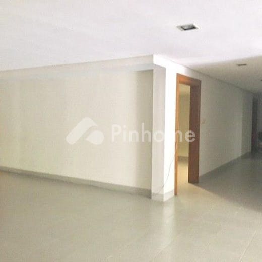 dijual rumah lingkungan nyaman di pondok indah - 2