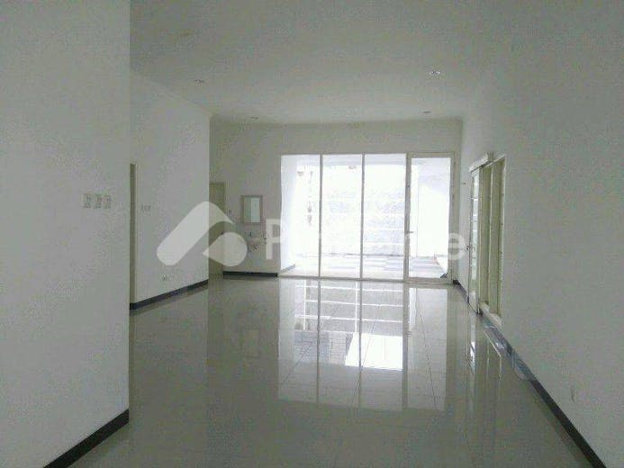 disewakan rumah siap pakai dekat mall di araya malang  jl  blimbing indah megah - 3