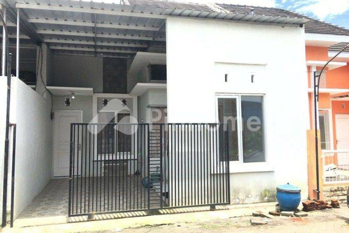 similar property dijual rumah lokasi bagus dekat pasar tajinan di griya tangkil indah  jl  diponegoro no 12 - 1