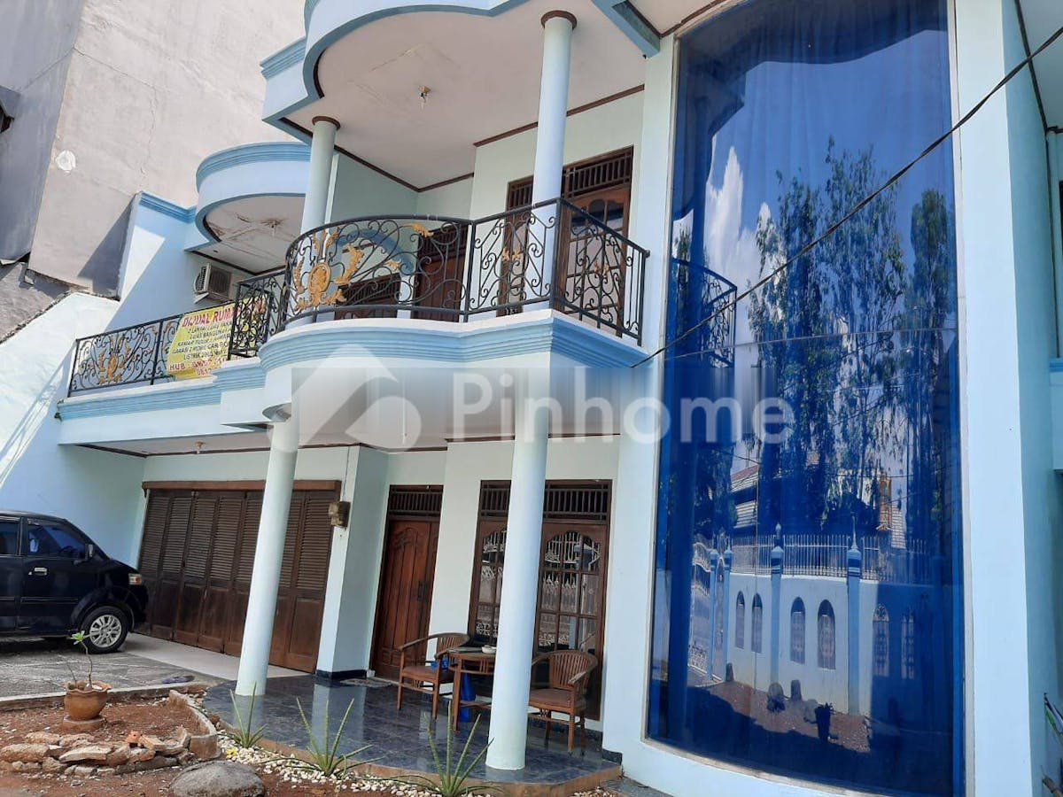 dijual rumah siap pakai dekat sekolah di komplek bni 46 di pesing jakarta barat