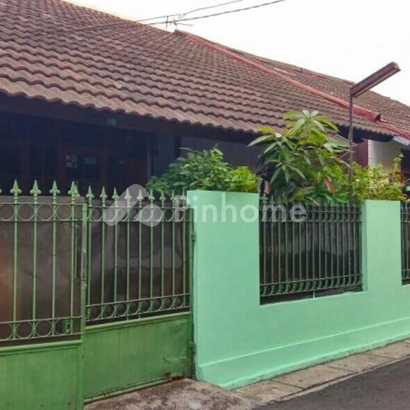 dijual rumah lokasi strategis di perumahan nila kandi - 1