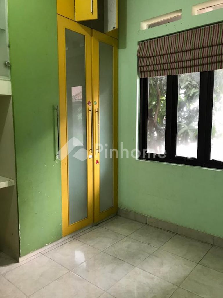 dijual rumah rapi di jagakarsa  jakarta selatan - 3