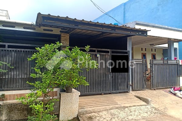 dijual rumah lokasi strategis di permata tangerang - 1