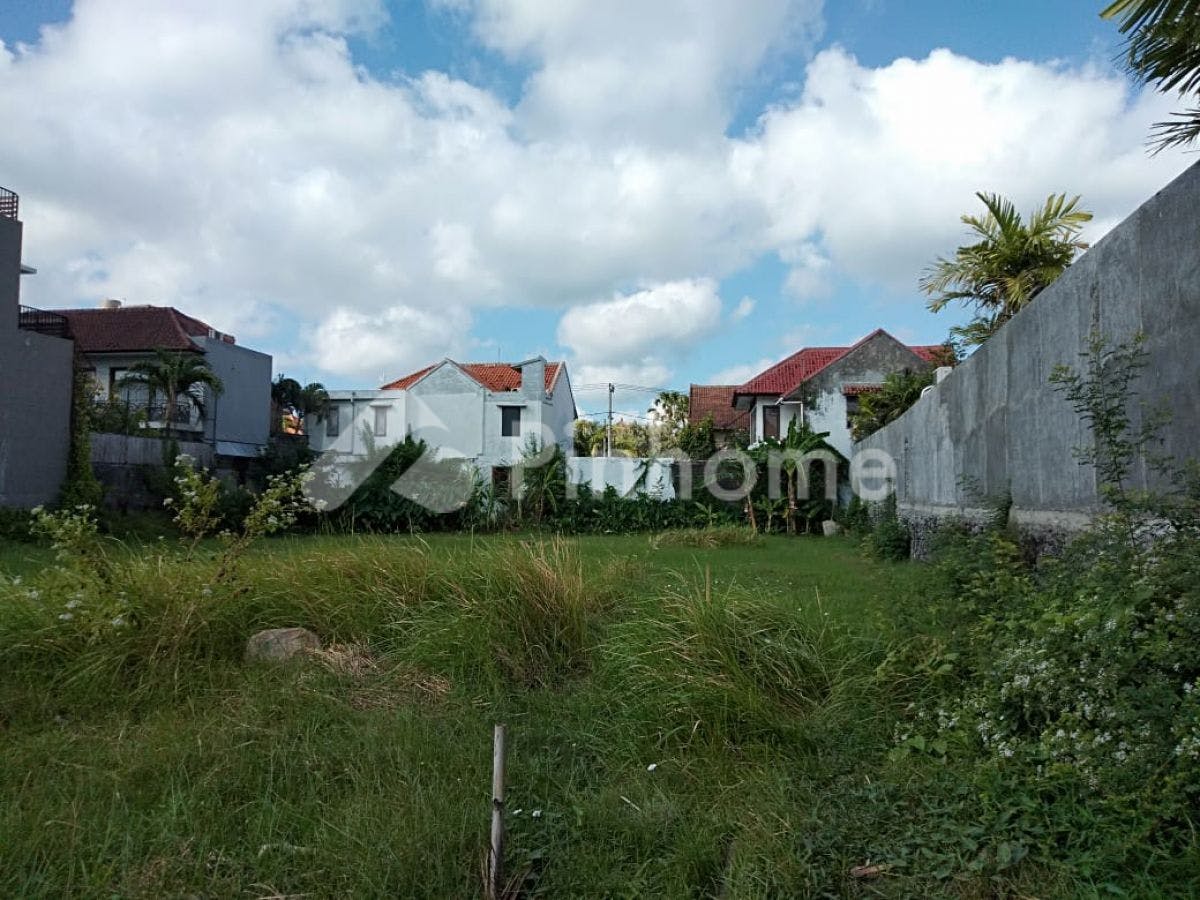 Dijual Tanah Residensial Siap Pakai Dekat Pantai di Jl Cenderawasih, Seminyak, Badung - Gambar 1