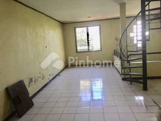 dijual rumah siap pakai dekat mall di jl  komplek kawaluyaan bandung - 8