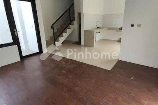 dijual rumah nyaman dan asri dekat rs di padasuka - 4