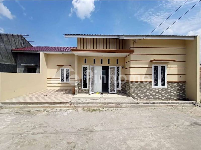 dijual rumah lokasi bagus dekat supermarket di cempaka putih residence - 1