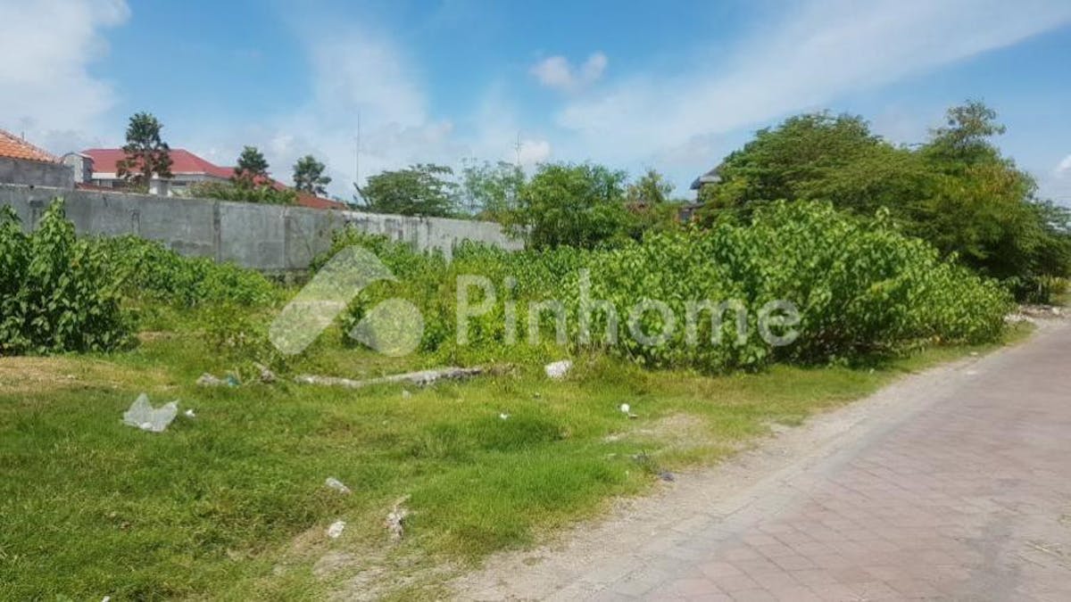 Dijual Tanah Residensial Lokasi Bagus Dekat Pantai Seminyak di Jalan Dewi Saraswati - Gambar 1