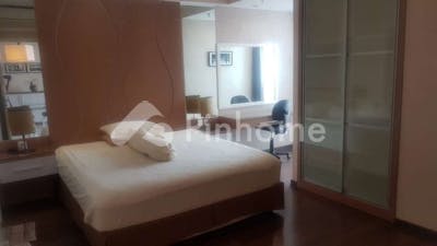 disewakan apartemen 2br 90m2 di genteng - 4