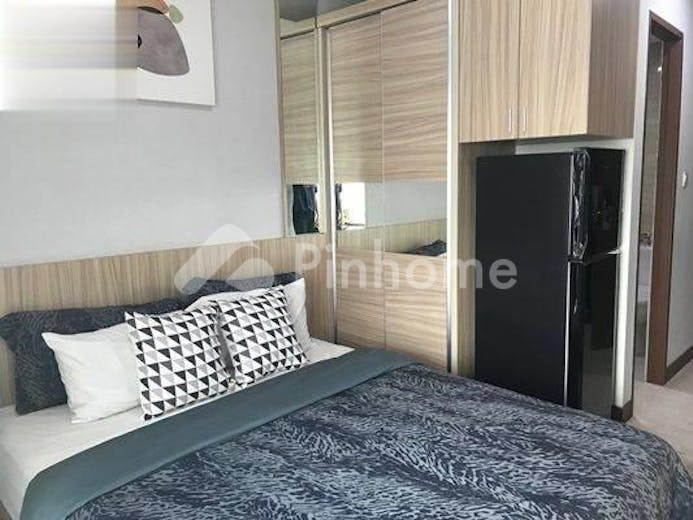 dijual apartemen siap pakai di b residence  jl  edutown no  i - 3