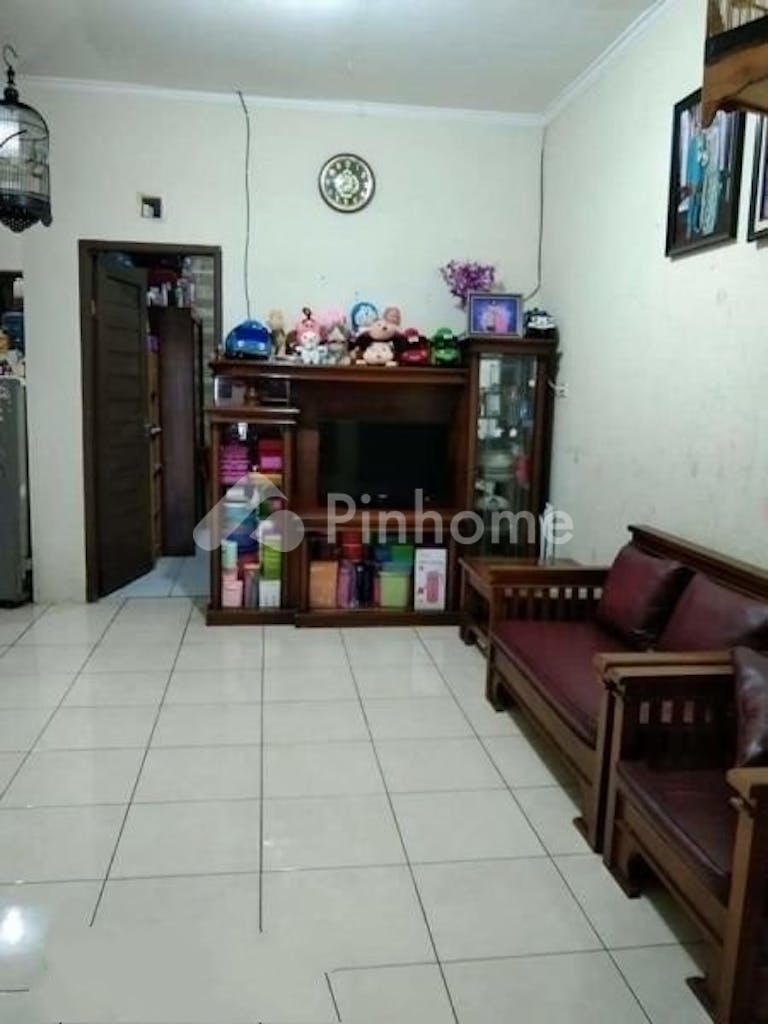 Dijual Rumah Dekat Sekolah Siap Pakai di Jl. Bukit Raya - Gambar 3