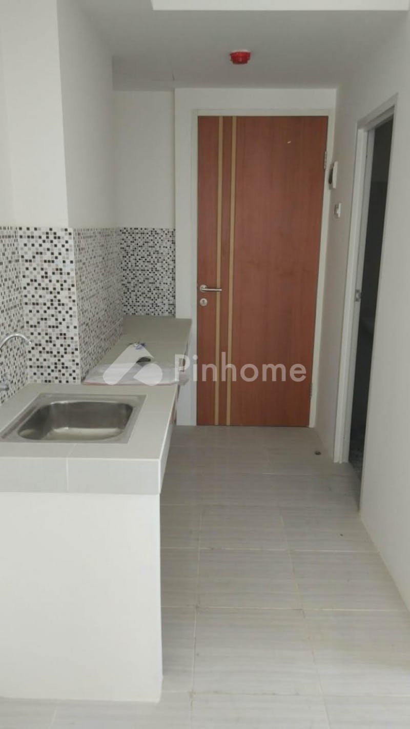 dijual apartemen 1br lokasi strategis di puncak cbd  jl  keramat kali - 1