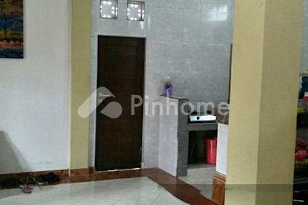 dijual rumah lokasi strategis dekat rsu di jalan pasekan - 3