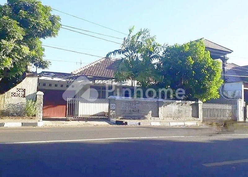 dijual rumah sangat cocok untuk investasi di jl  timoho - 1