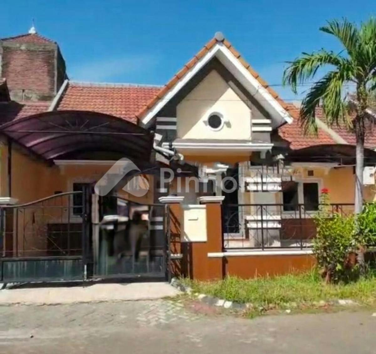 Dijual Rumah di Deltasari Waru Sidoarjo - Gambar 1