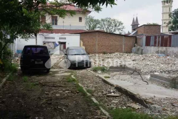 dijual tanah residensial lokasi strategis dekat pusat perbelanjaan di jl  pelita iii - 2