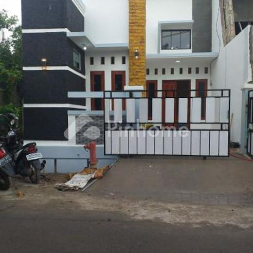 dijual rumah lokasi strategis di citra raya  jalan raya serang