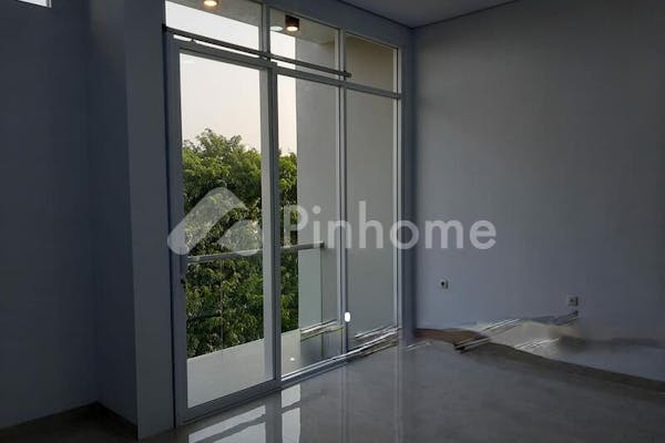 dijual rumah lokasi strategis di jalan sunter indah raya - 4