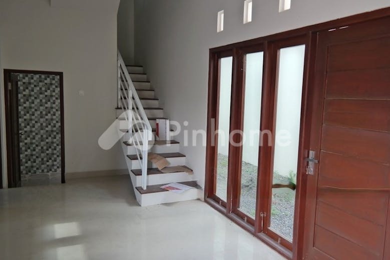 dijual rumah lokasi strategis di jalan godean km 7 5   godean  sleman  di yogyakarta - 5