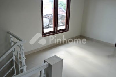 dijual rumah lokasi strategis di jalan godean km 7 5   godean  sleman  di yogyakarta - 2