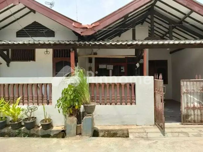 dijual rumah lokasi strategis di komplek pekayon jaya ii jl  kemang raya rt 005 rw 006 - 1