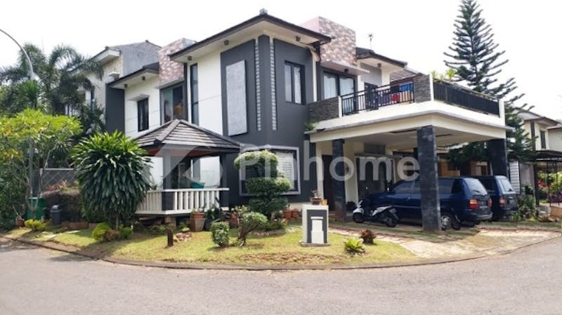 dijual rumah sangat strategis di de latinos - 1