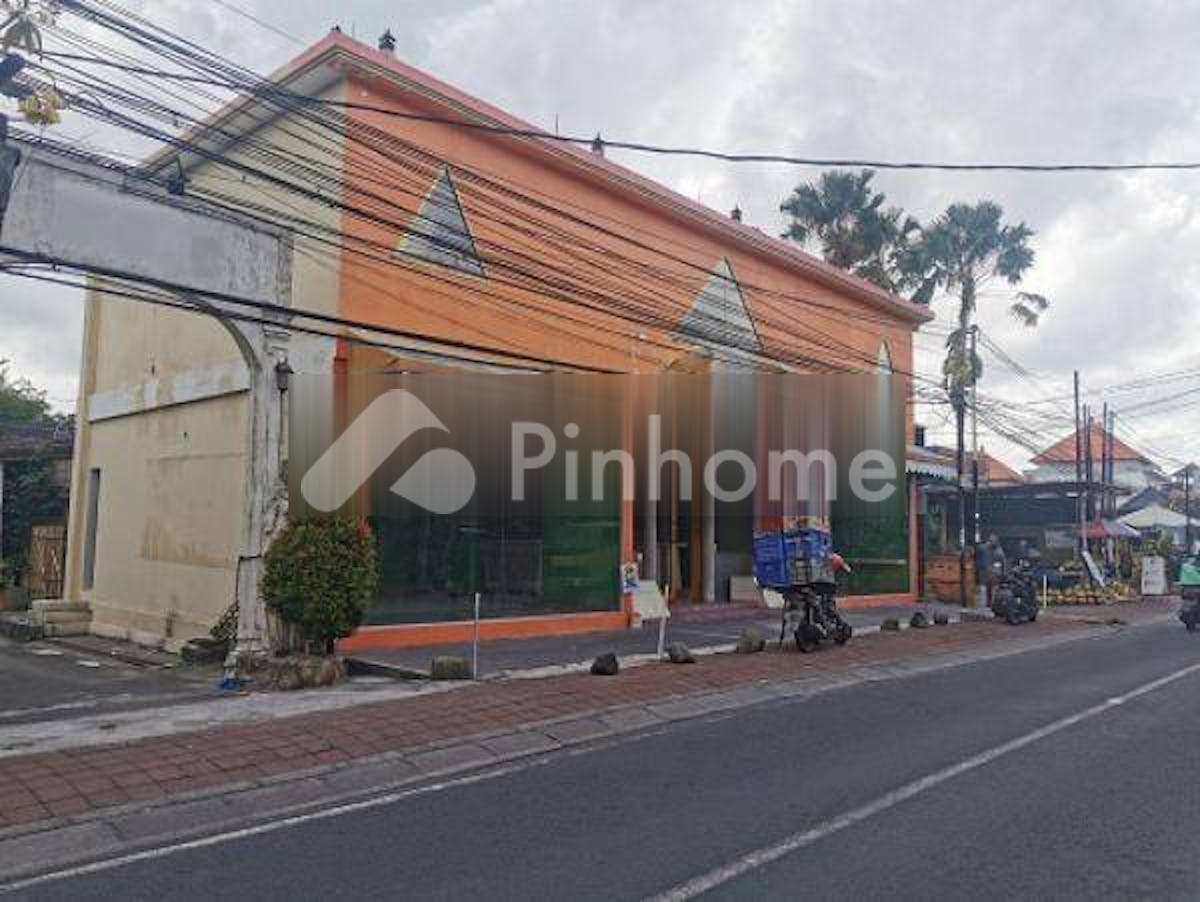 Disewakan Ruko Anti Banjir Dekat Pantai di Jl. Batu Belig - Gambar 1