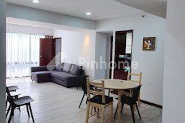 disewakan apartemen sangat cocok untuk investasi dekat mall di apartemen taman anggrek  jl  letjen s  parman no kav  21  rt 12 rw 1 - 2