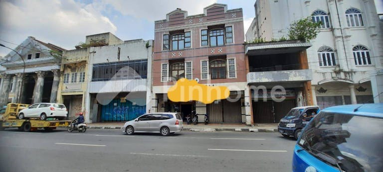 Dijual Ruko Lokasi Strategis di Jl. Kumango Kesawan Medan - Gambar 3