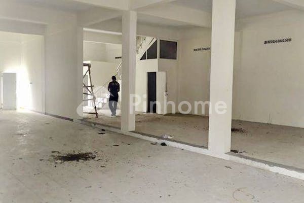 dijual ruko lokasi bagus dekat mall di jl  raya pandeglang cipocok - 2