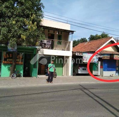 Disewakan Ruko Lokasi Strategis Dekat Pasar di Jalan Raya Merak KM 7 - Gambar 1