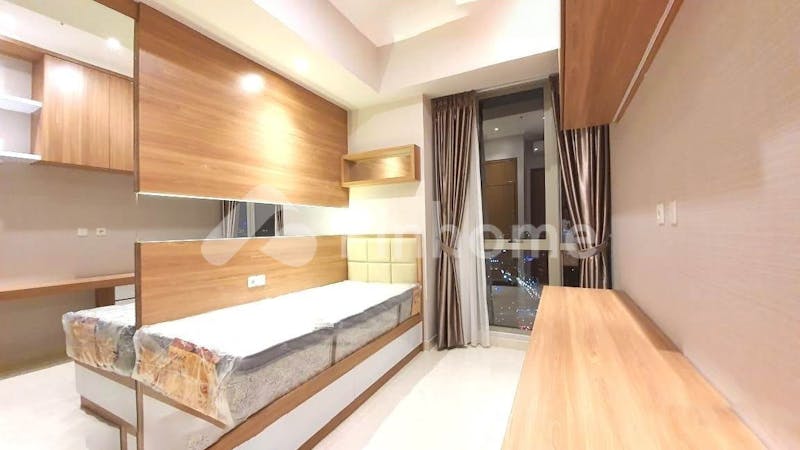 disewakan apartemen fasilitas terbaik di apartemen taman anggrek residence  jakarta barat - 3