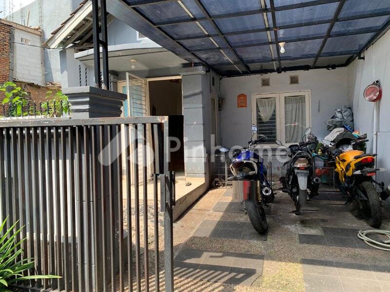 disewakan rumah cantik di bulevar hijau harapan indah bekasi - 1