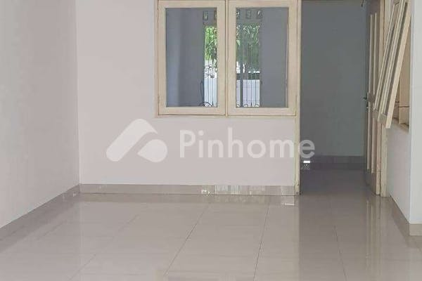 dijual rumah bebas banjir di jl  taman modern - 6