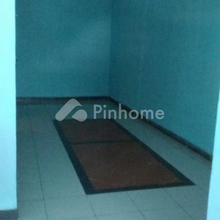 dijual rumah lingkungan nyaman di cipayung  kota depok - 2